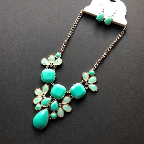 NWT fashion chunky green necklace - Picture 4 of 5